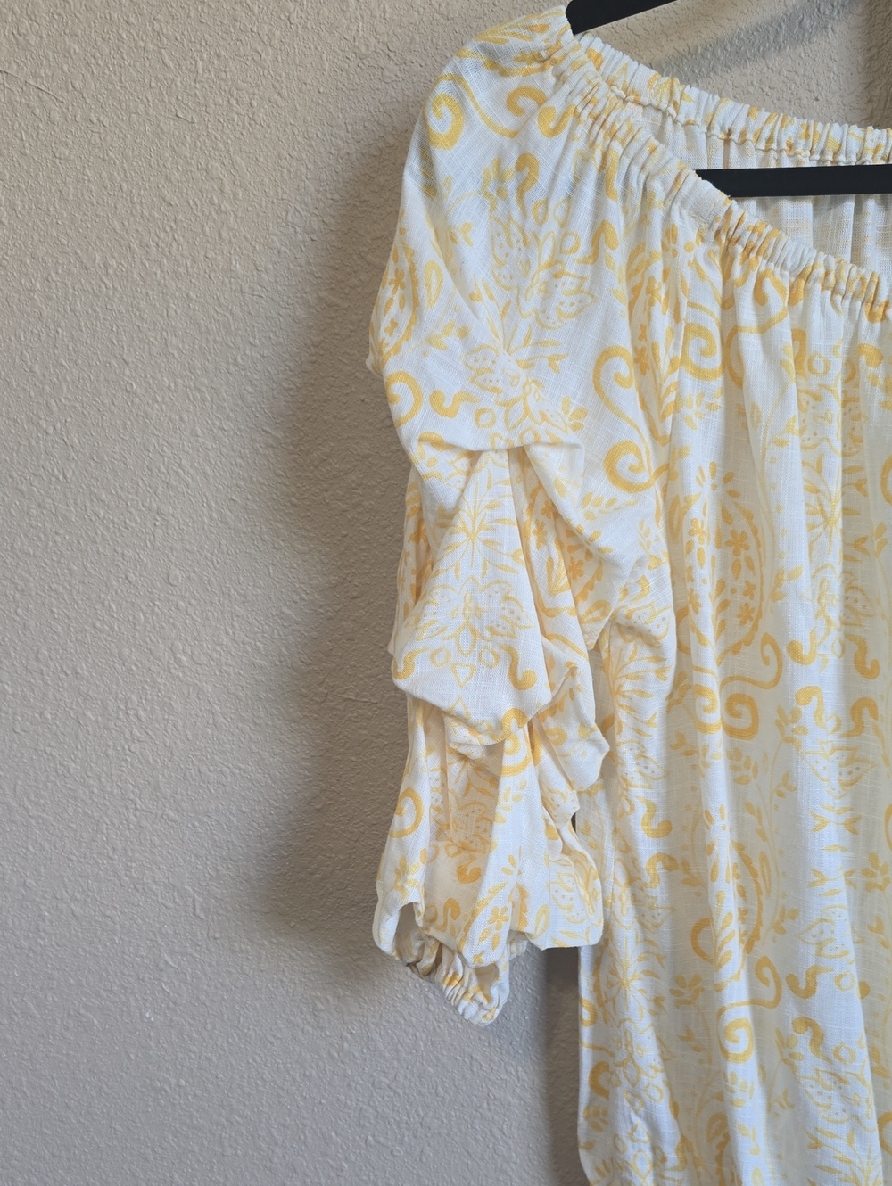 NWT Vince Camuto Printed Linen Blend Off Shoulder Top. Small And XL - Picture 5 of 11